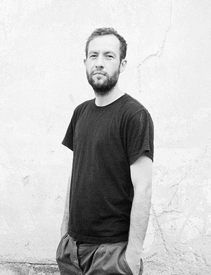 Twitterpapst geht offline by Christoph Vieweg – 100FOR10 art book No. 29